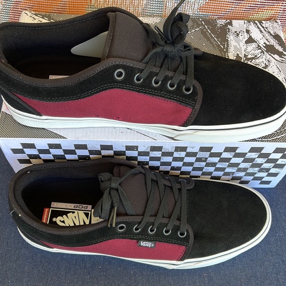 Vans WMNS Skate Chukka Low 
Port/Black
VN0A4BX402Y
Sneakers - athletic shoes - Picture 4 of 16